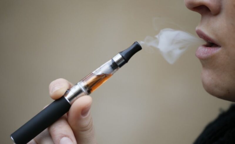 13 dicembre 2025: Uso di sigarette elettroniche e rischio di tumore al polmone: cosa dice la ricerca